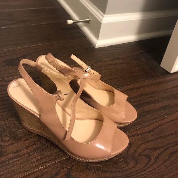 Gently worn shoes - Picture 4 of 8